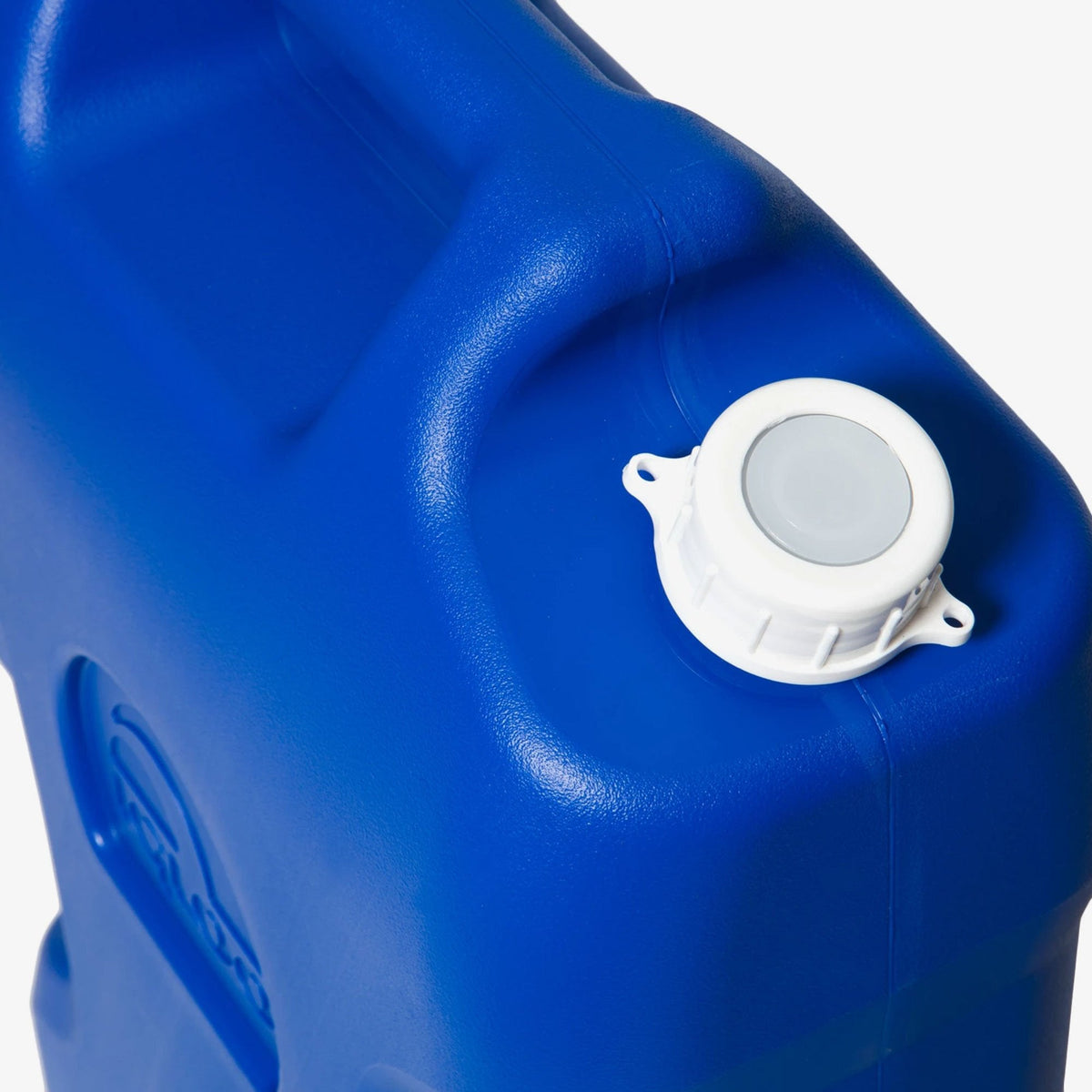 6-gallon-water-container-d5 42154-6-gallon-water-container-ii-majestic-blue-top.jpg