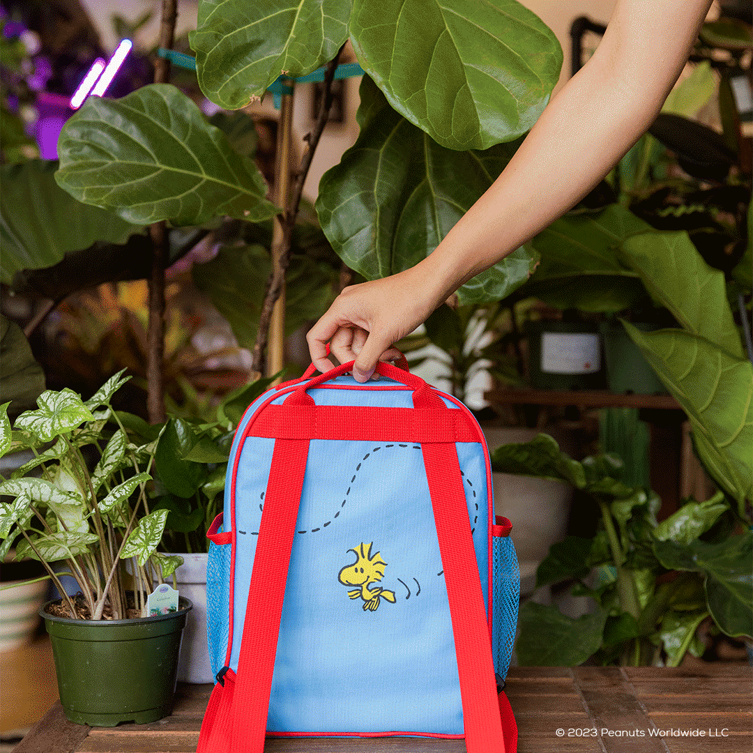 snoopy-mini-convertible-backpack-cooler-a3 Peanuts_Part_2_NATIVE_PDP_Backpack.gif