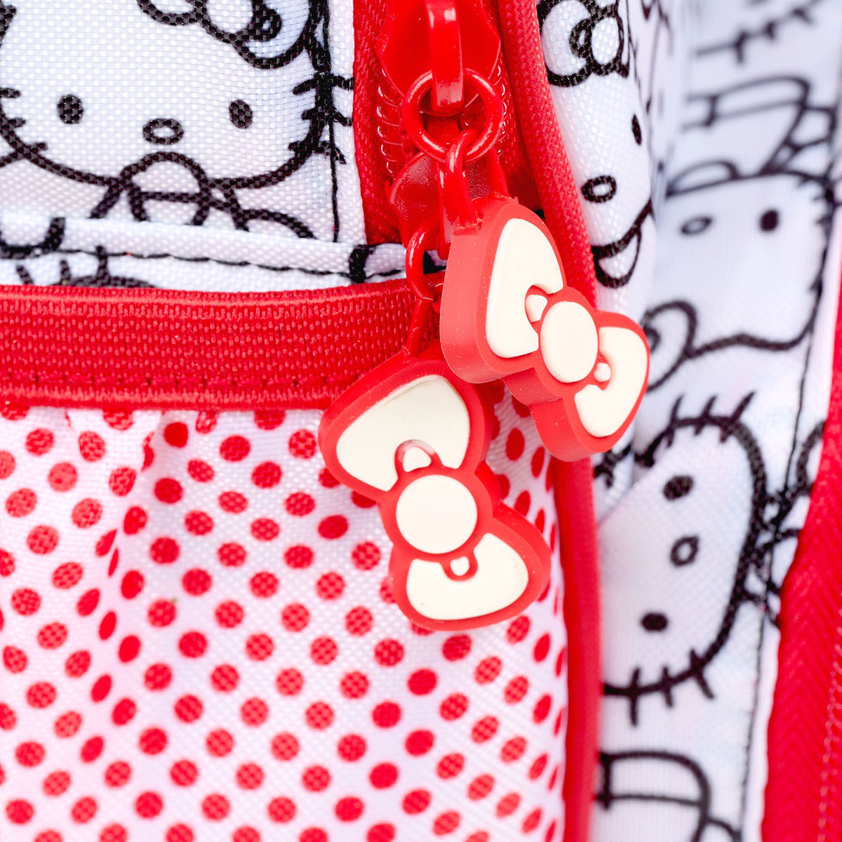 hello-kitty-classic-backpack-cooler-n9 00027925-Z.jpg