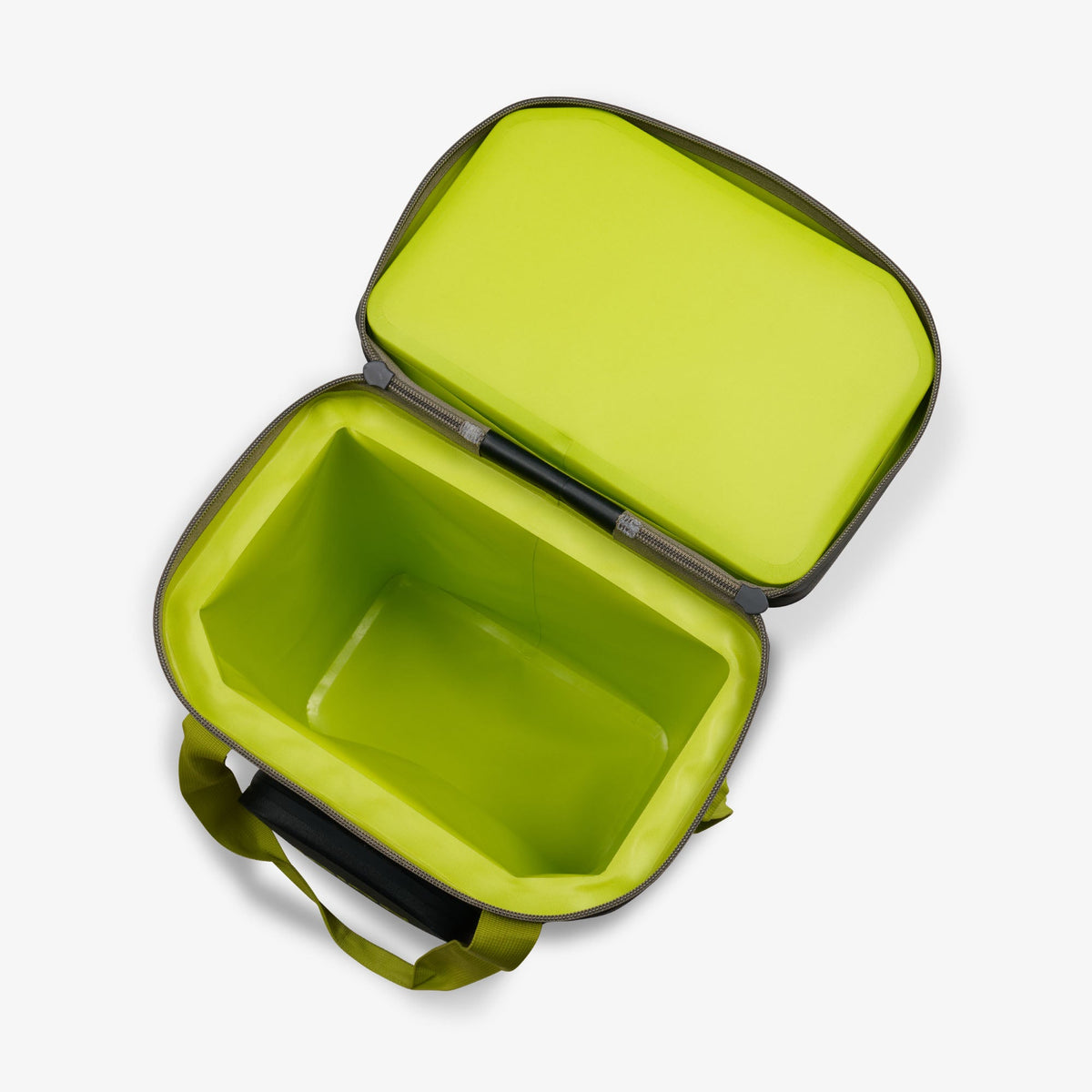trailmate-32-can-backpack-i5 00066774-O2.jpg